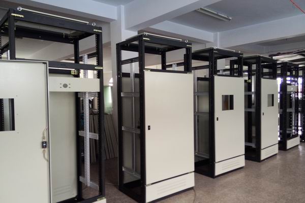 云梦控制箱-3683谈谈控制箱的维护和保养事